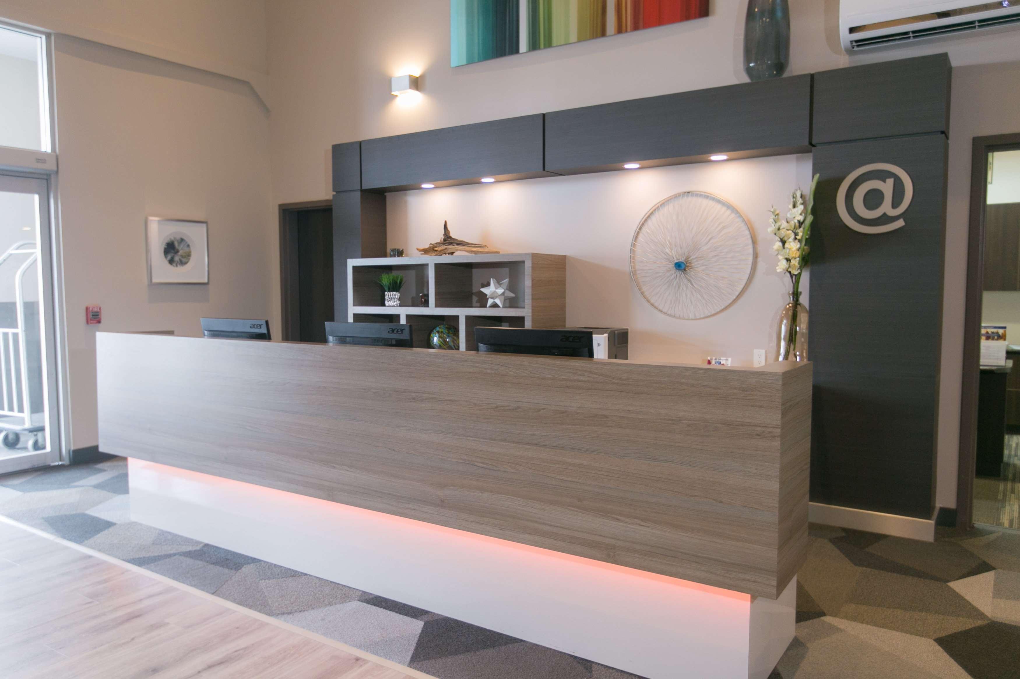 Best Western Plus Dartmouth Hotel & Suites Extérieur photo