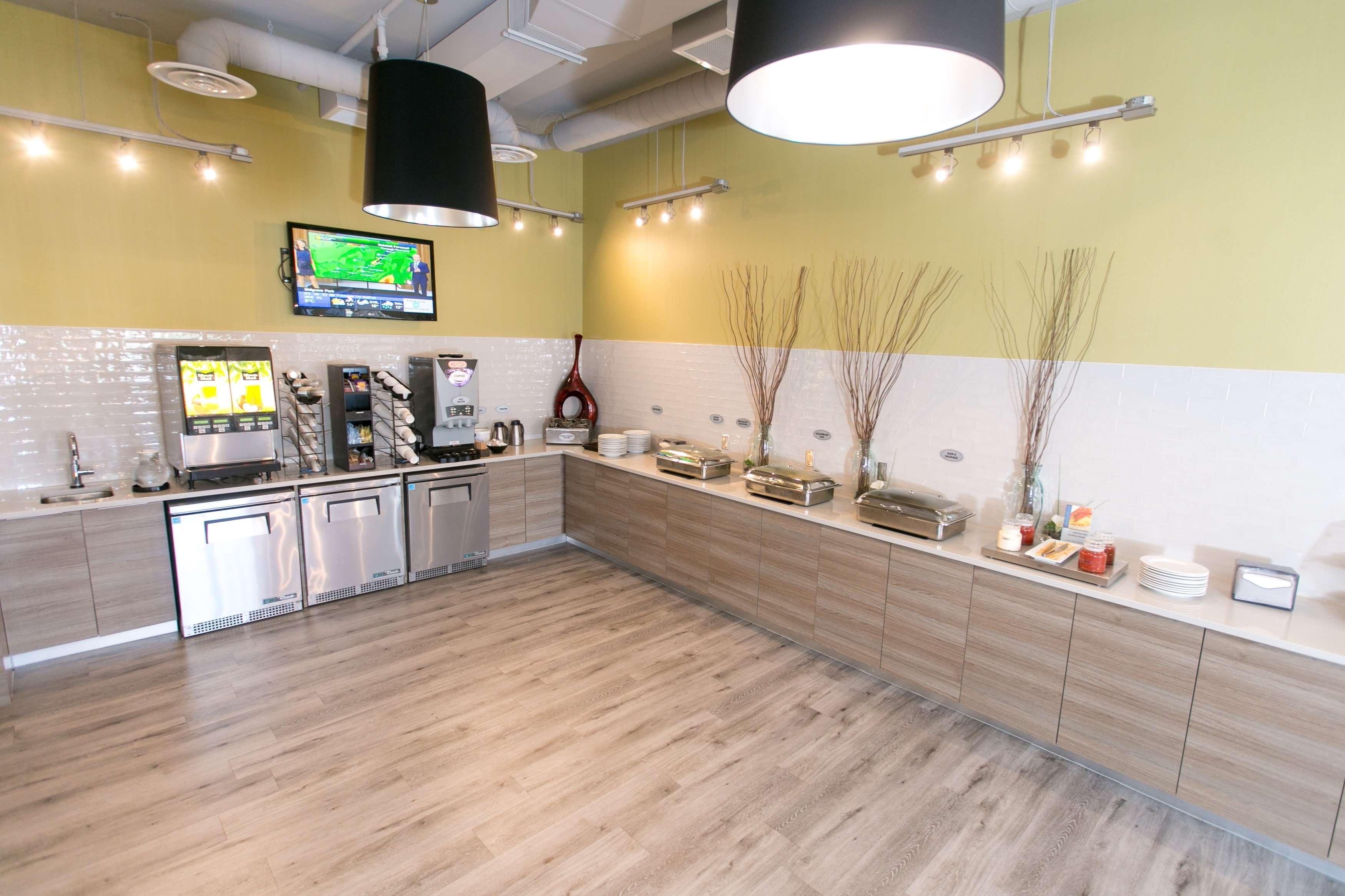 Best Western Plus Dartmouth Hotel & Suites Extérieur photo