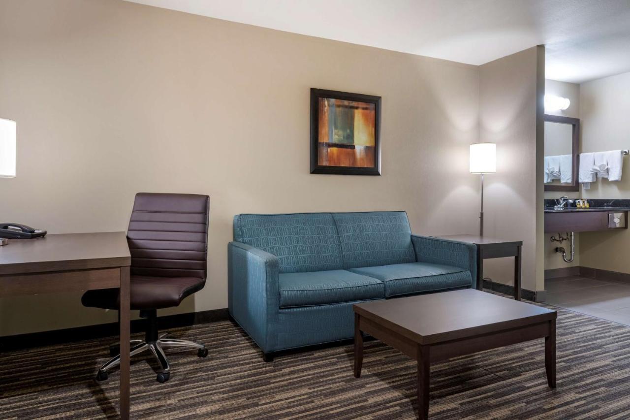 Best Western Plus Dartmouth Hotel & Suites Extérieur photo
