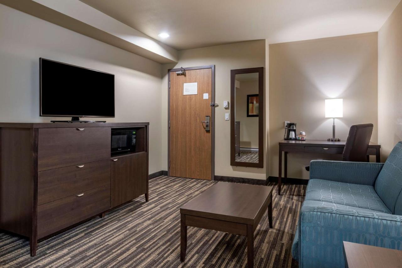 Best Western Plus Dartmouth Hotel & Suites Extérieur photo