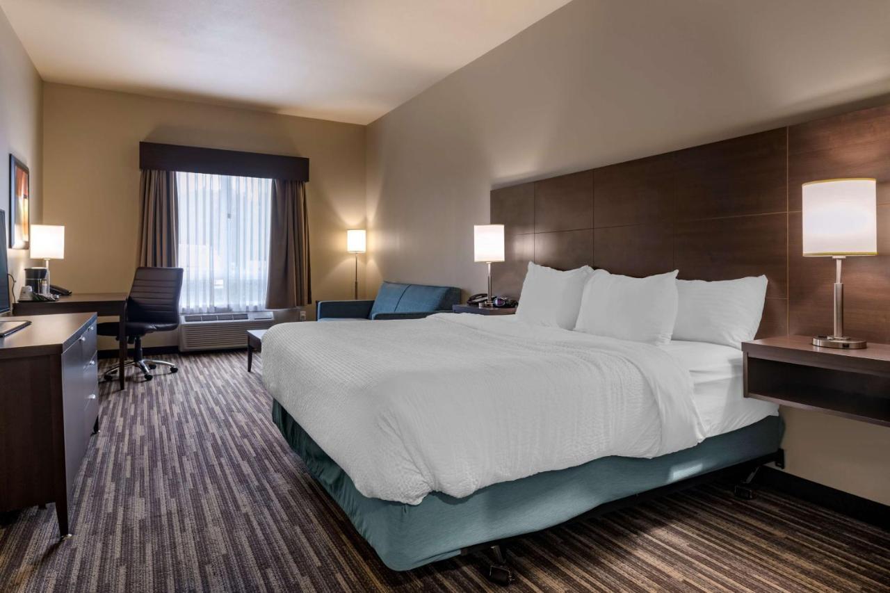 Best Western Plus Dartmouth Hotel & Suites Extérieur photo