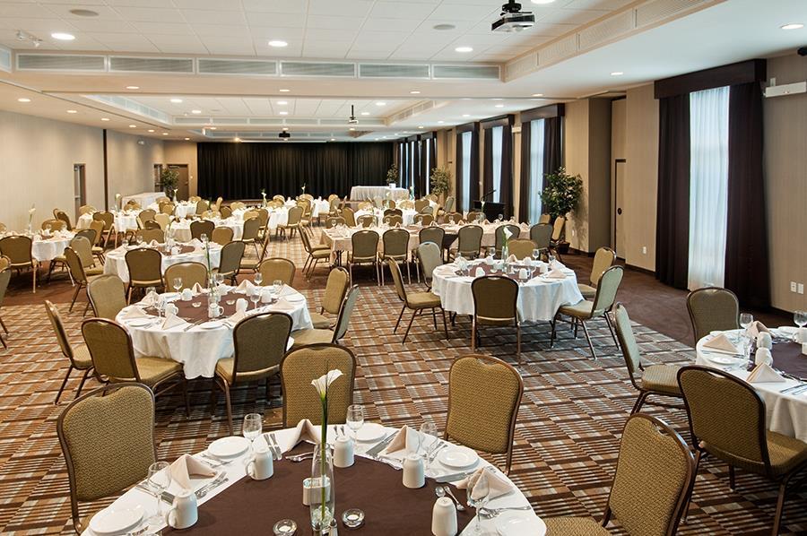 Best Western Plus Dartmouth Hotel & Suites Restaurant photo